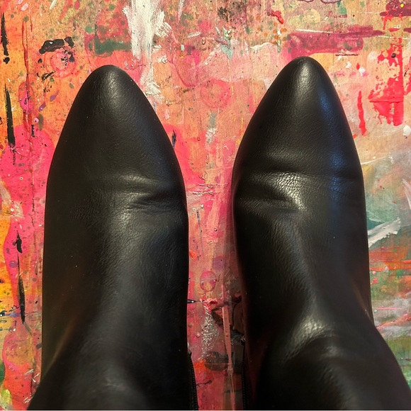 Weeboo Black Leather Booties - Size Women’s 9 - Picture 7 of 10